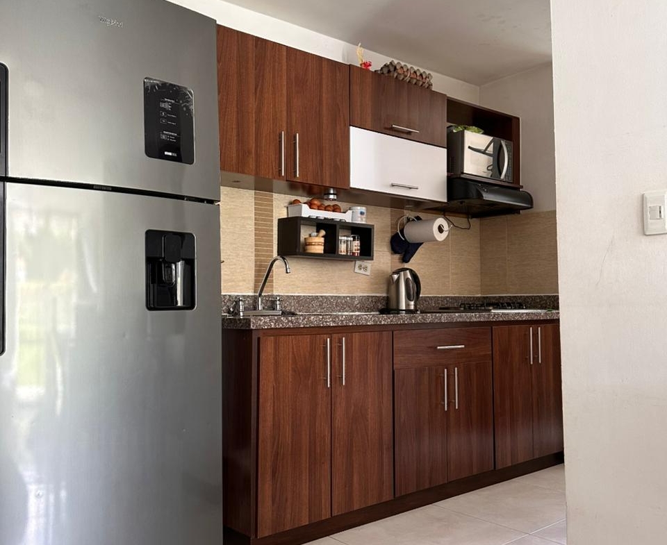 VENDO APARTAMENTO EN AV SUR, SECTOR CORALES 68 M2