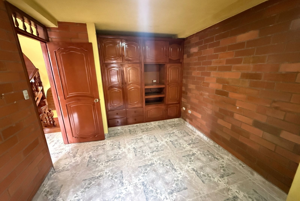 VENDO CASA EN QUINTAS DE JARDIN COLONIAL