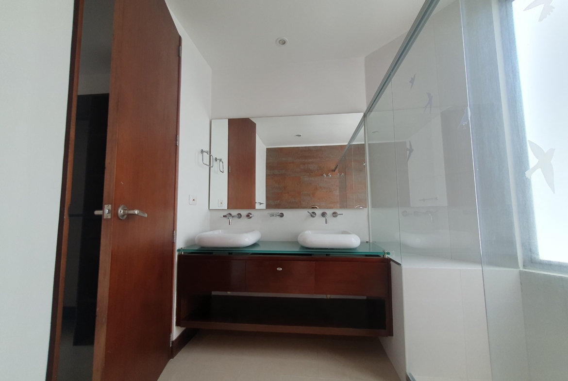 EN VENTA CASA EN PINARES CONJUNTO CERRADO