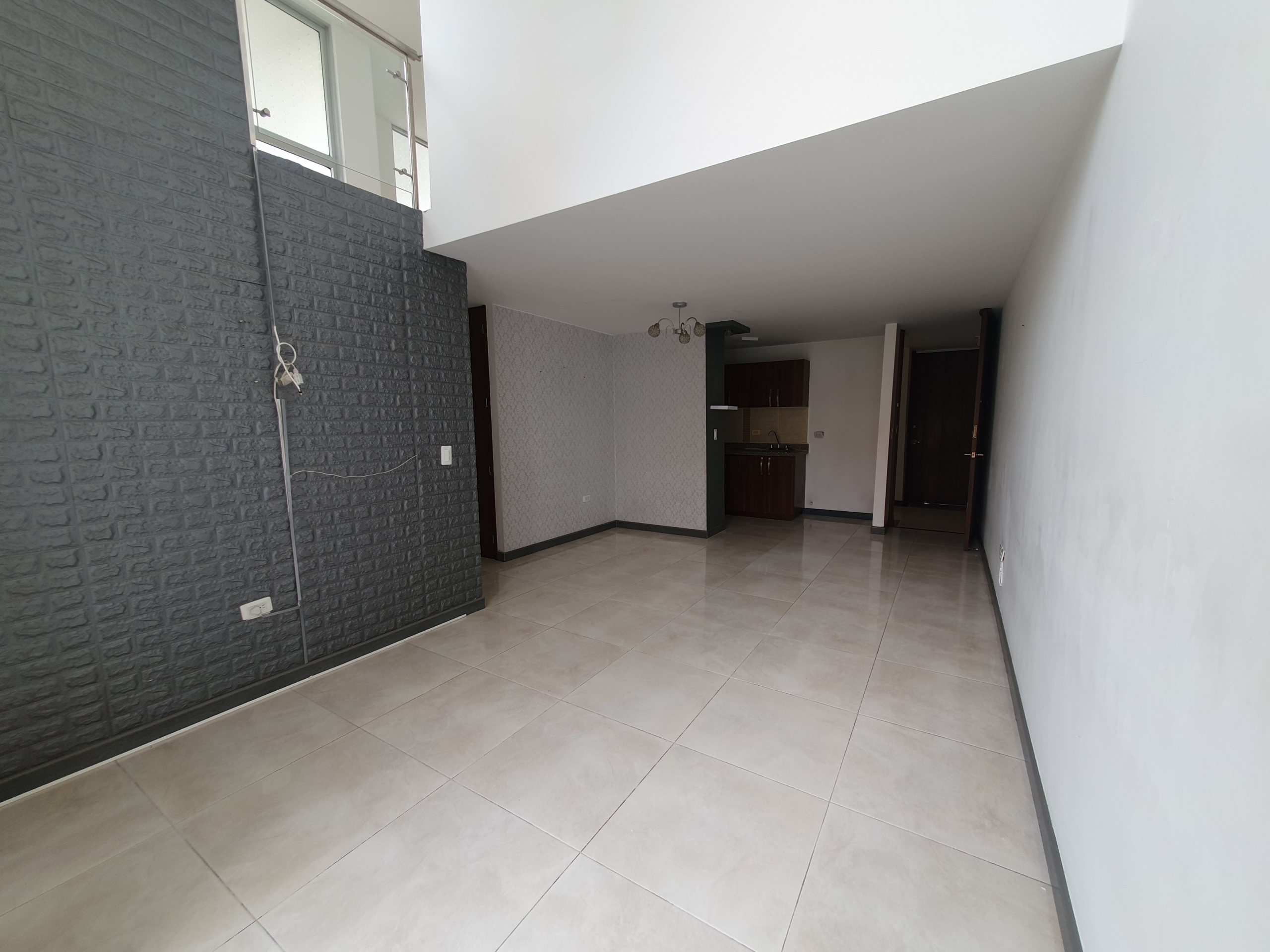 EN VENTA APARTAMENTO DUPLEX AV SUR SECTOR CORALES