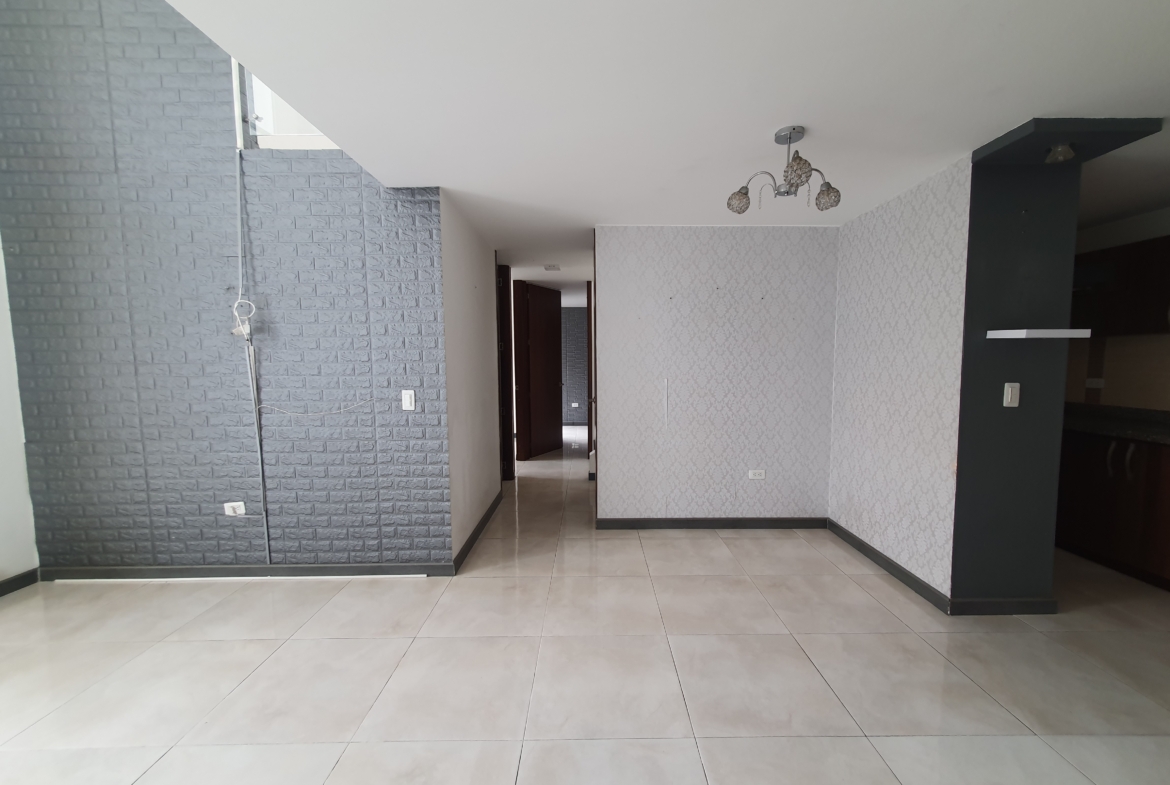 EN VENTA APARTAMENTO DUPLEX AV SUR SECTOR CORALES