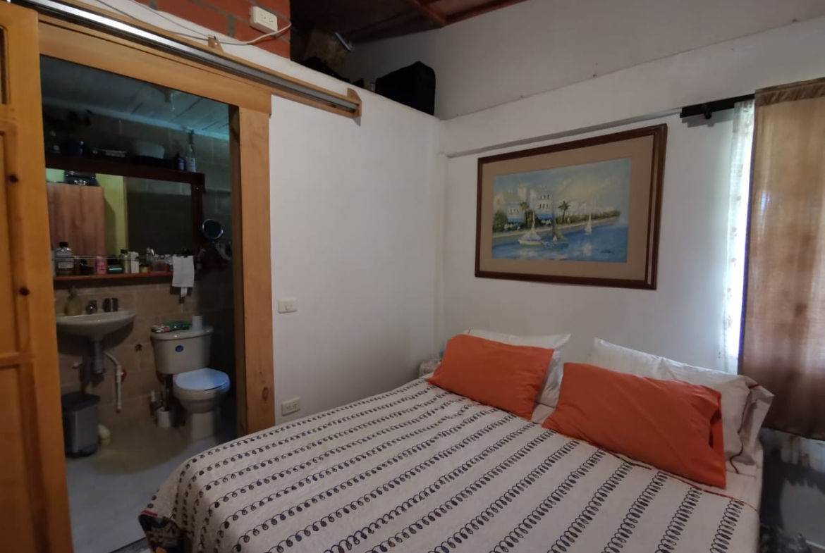 VENDO HERMOSA FINCA DE 10.000 M2 a 5 MIN DEL CRUCERO DE COMBIA
