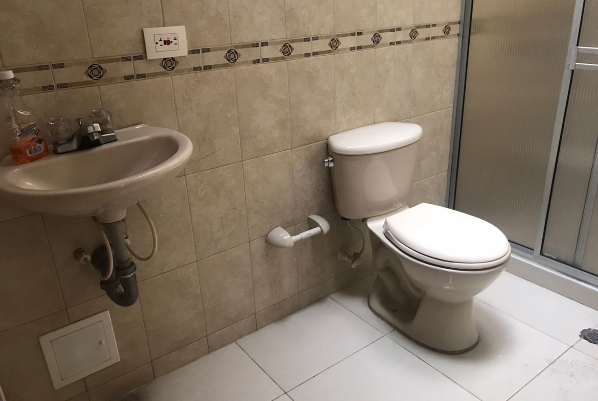 Vendo Casa con 2 Viviendas Independientes en Maraya