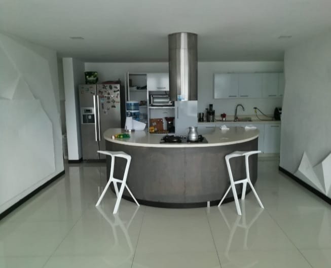 VENDO PENT HOUSE DUPLEX EN EXCLUSIVO SECTOR DE PINARES