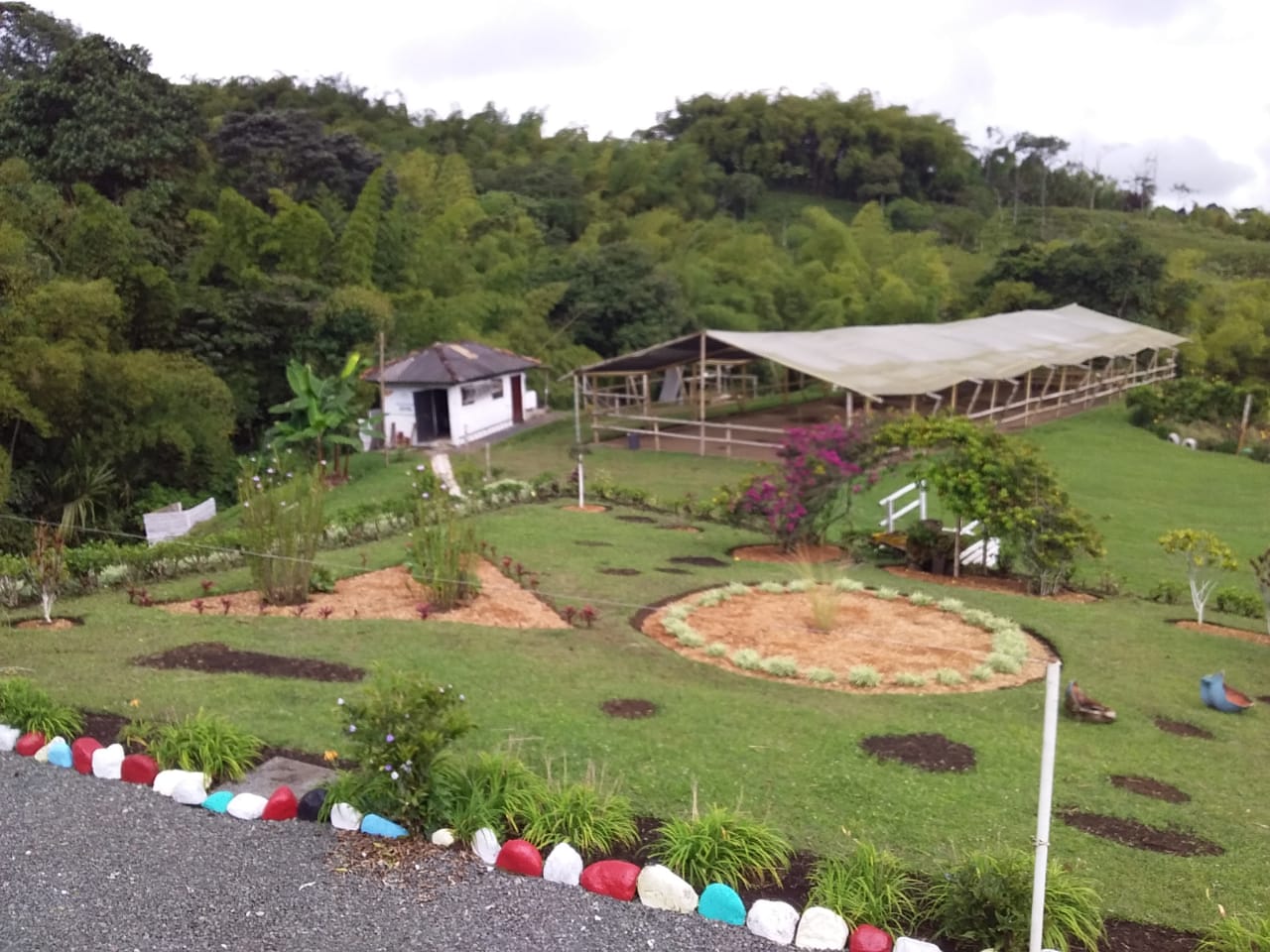 SE VENDE HERMOSA FINCA DE RECREO VIA A ARMENIA