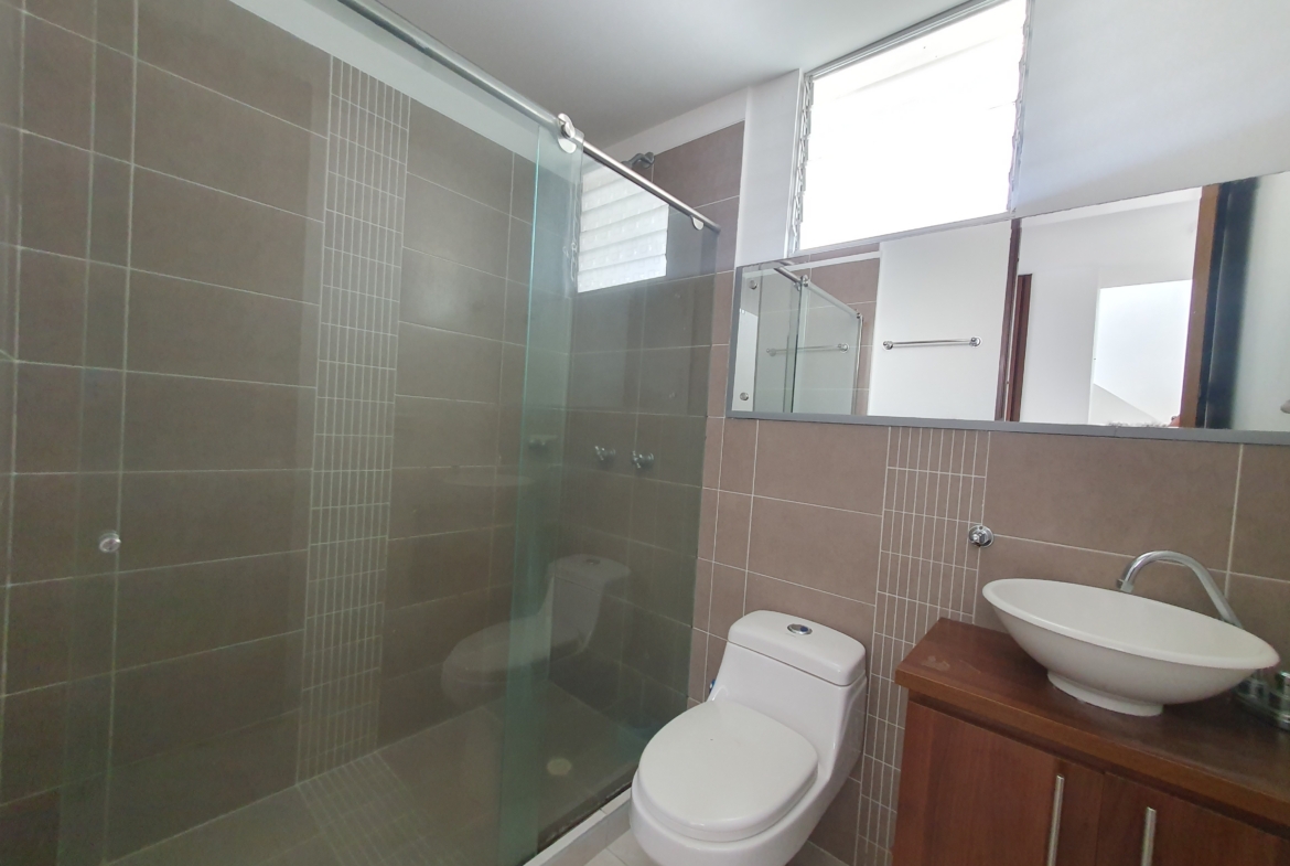 EN VENTA APARTAMENTO DUPLEX AV SUR SECTOR CORALES