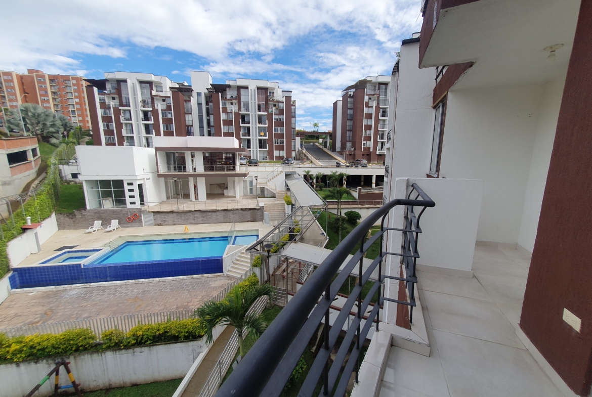 EN VENTA APARTAMENTO DUPLEX AV SUR SECTOR CORALES