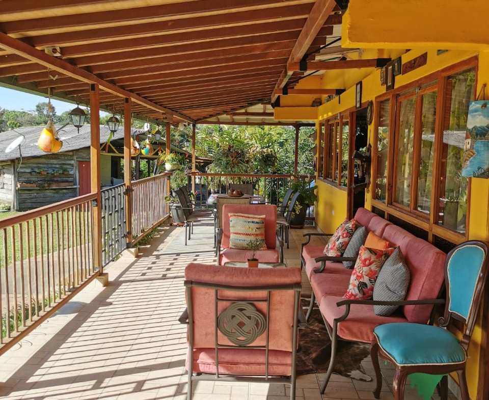VENDO HERMOSA FINCA DE 10.000 M2 a 5 MIN DEL CRUCERO DE COMBIA