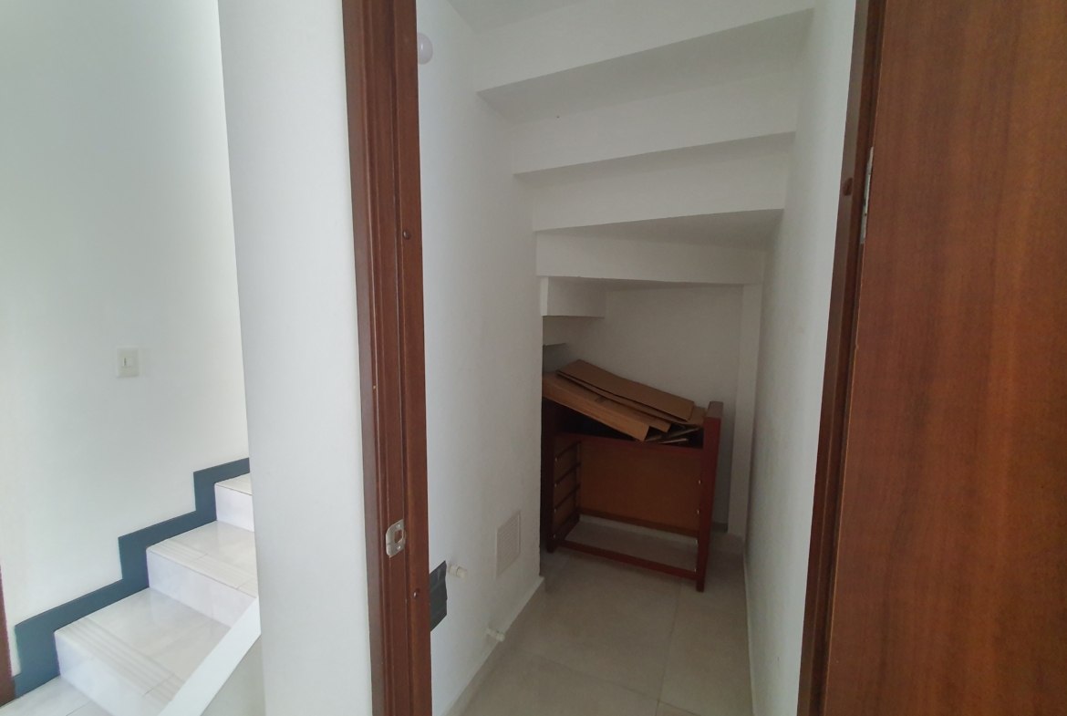 EN VENTA APARTAMENTO DUPLEX AV SUR SECTOR CORALES