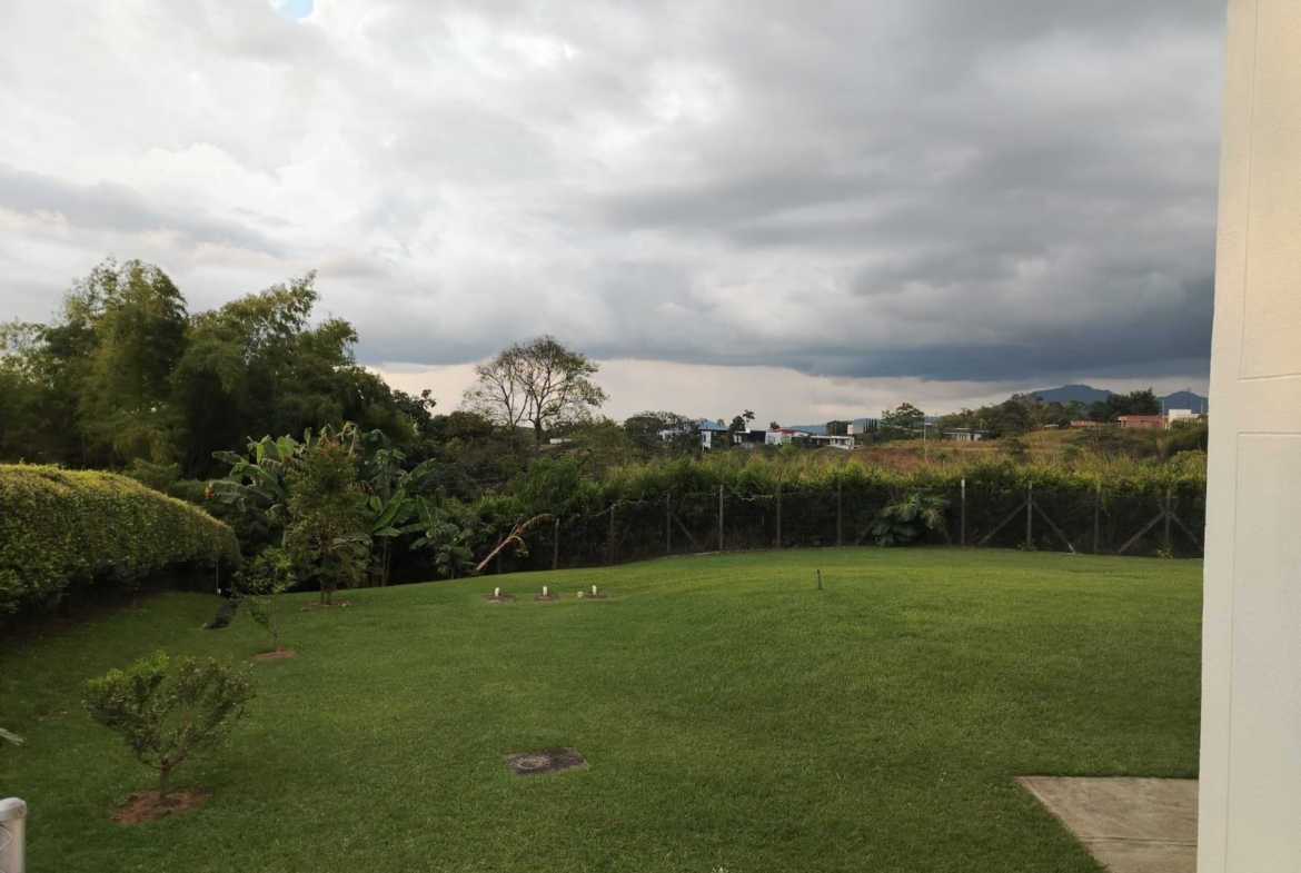 VENDO CASA CAMPESTRE VIA ARMENIA
