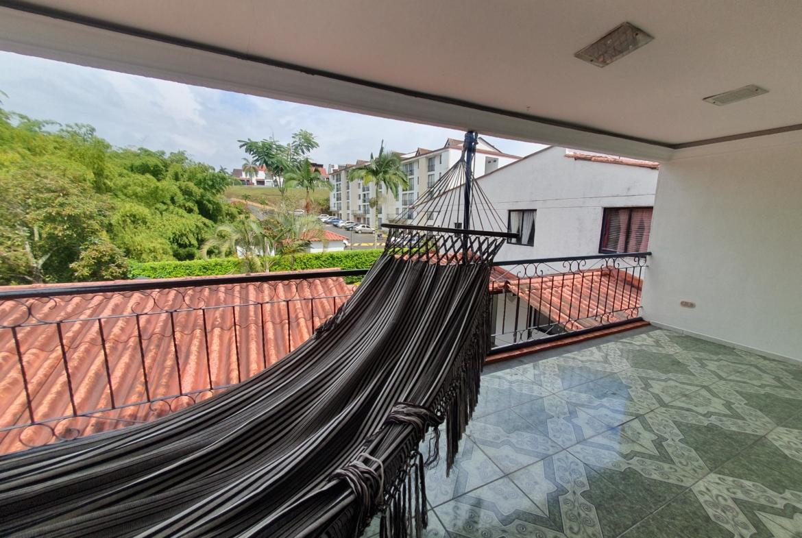 CASA EN VENTA AVENIDA SUR SECTOR HOME CENTER