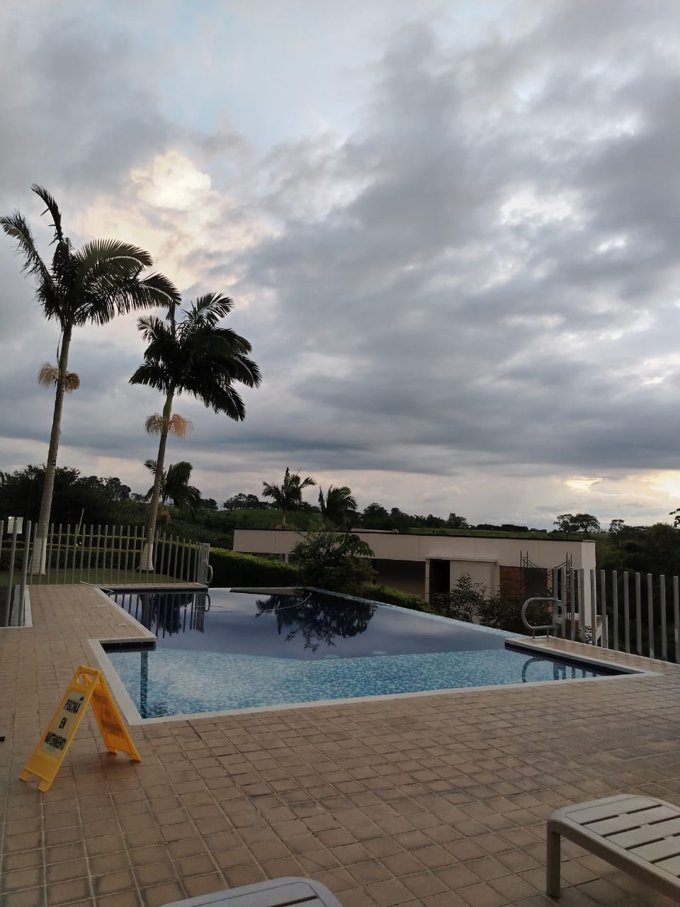 VENDO CASA CAMPESTRE VIA ARMENIA