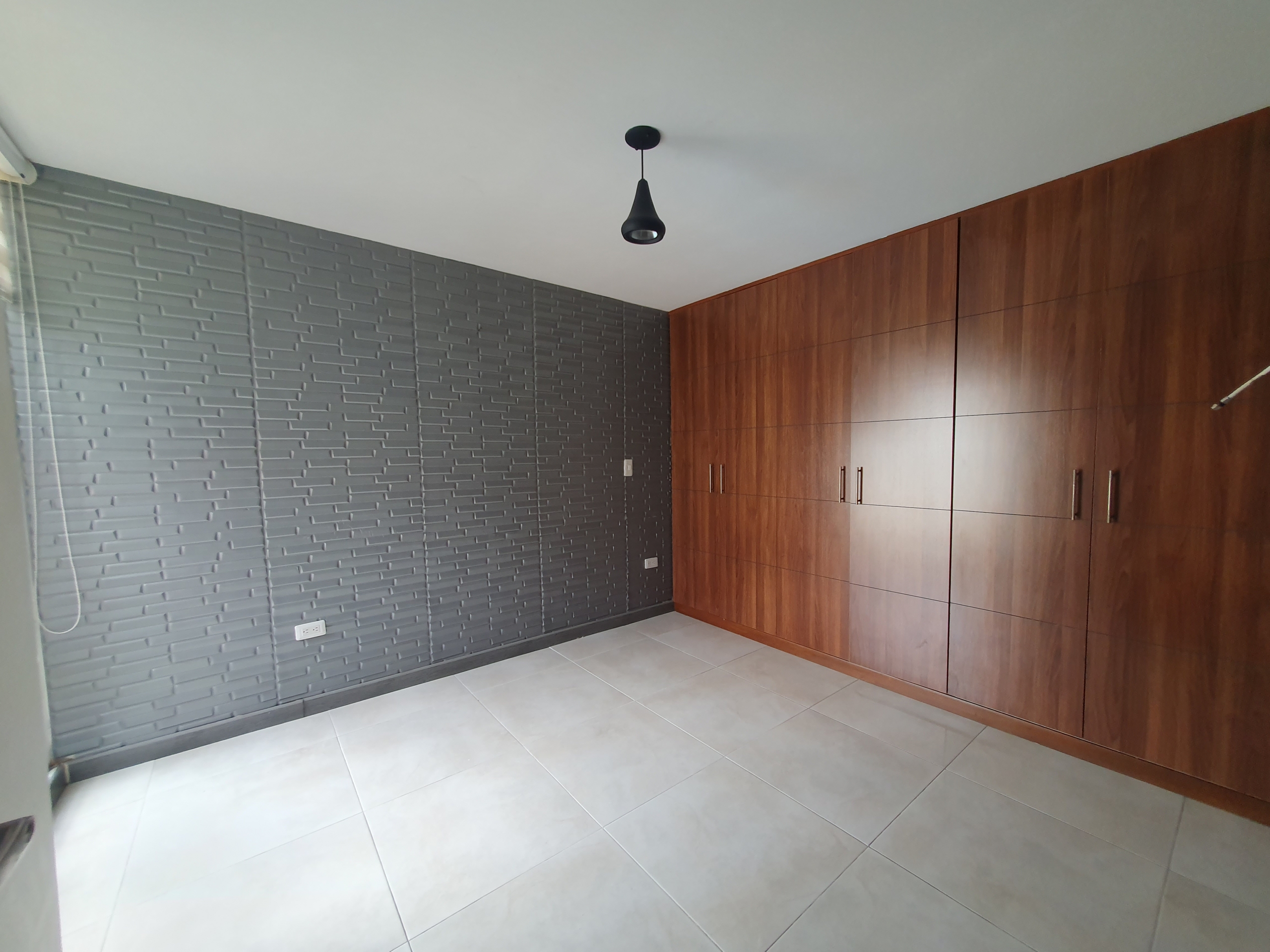 EN VENTA APARTAMENTO DUPLEX AV SUR SECTOR CORALES