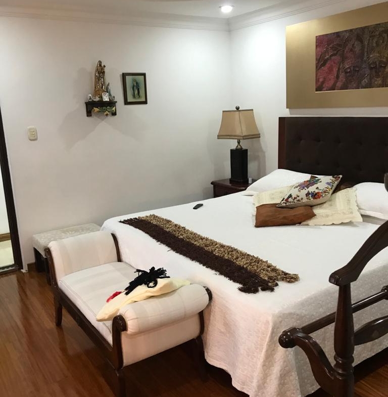 VENTA DE CASA EN PINARES
