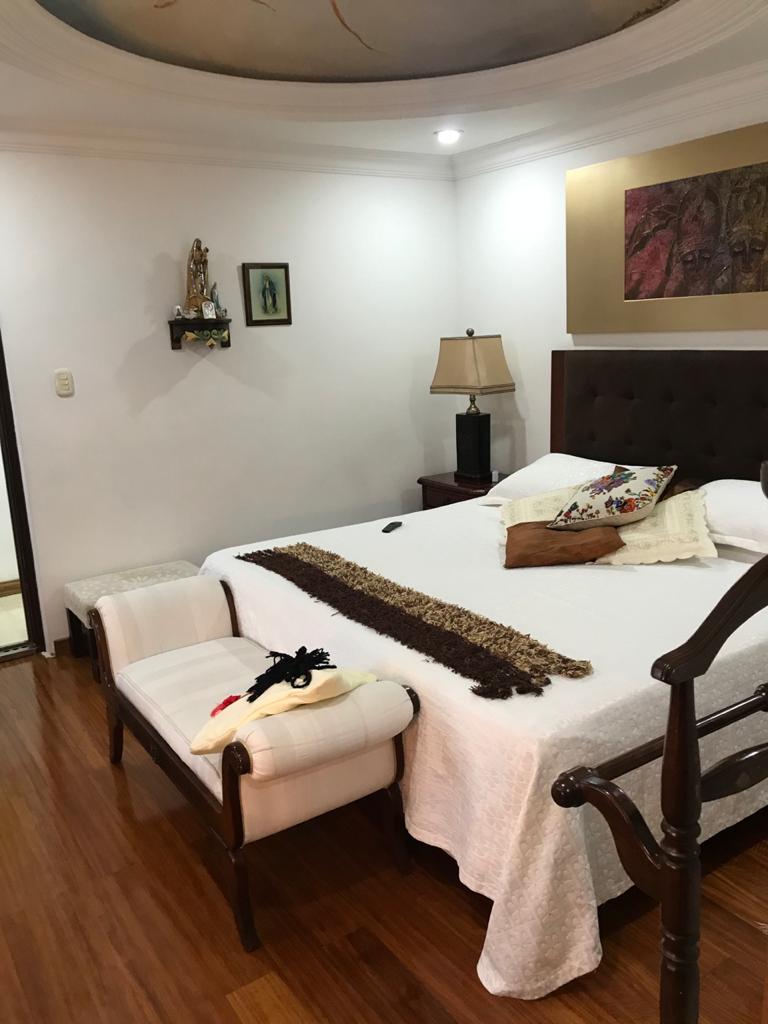 VENTA DE CASA EN PINARES