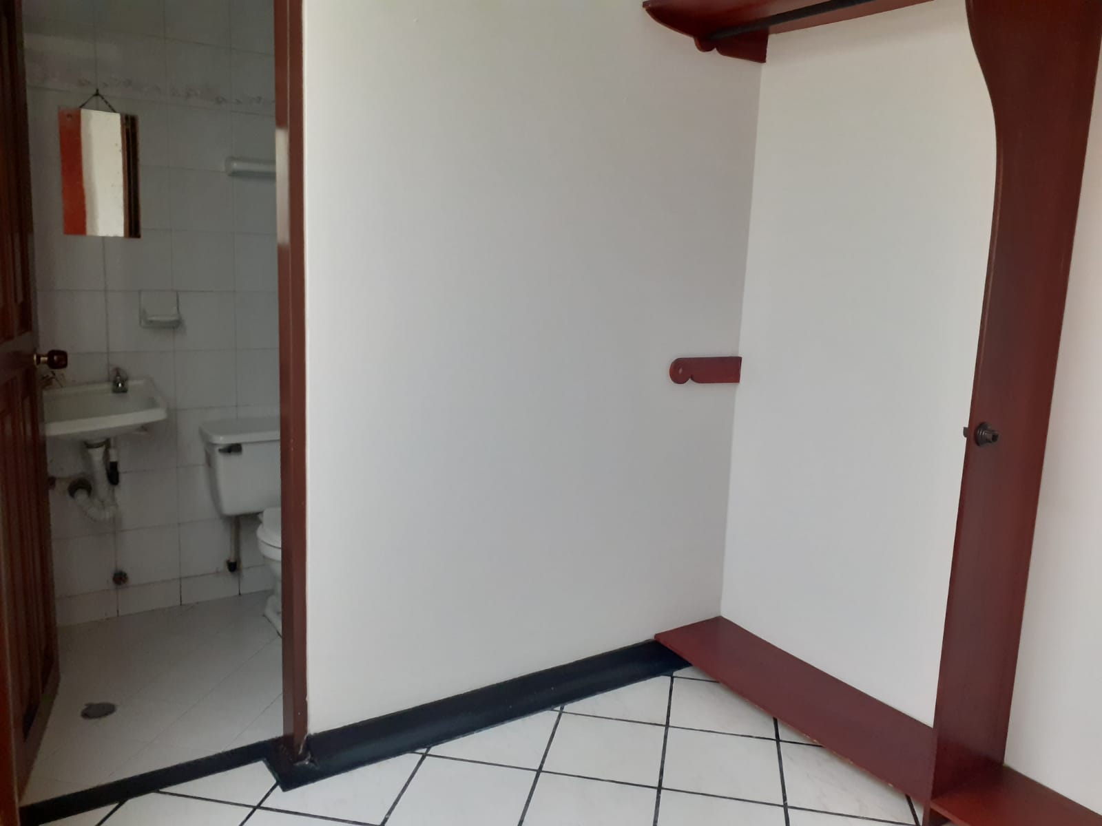 ARRIENDO APTO EN EL CENTRO
