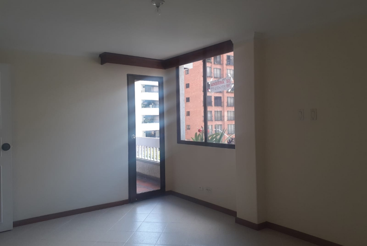 VENDO APARTAMENTO EN PINARES DE SAN MARTIN PEREIRA