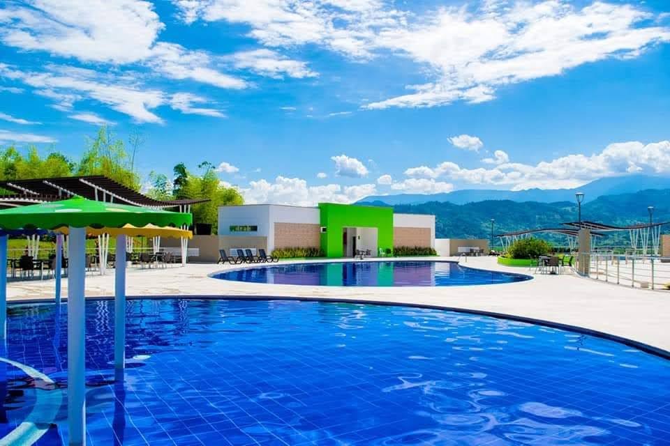 VENDO LOTE EN CONDOMINIO EN VITERBO
