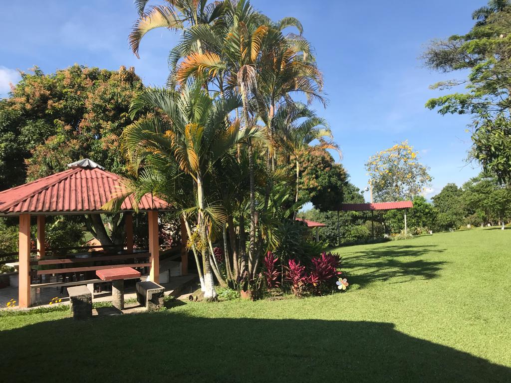 ALQUILER DE FINCA VEREDA EL CONGOLO VIA CONDINA PEREIRA