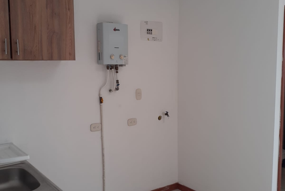 ARRIENDO APARTA ESTUDIO EN LA PRADERA