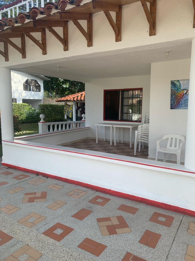 VENTA DE CASA CAMPESTRE EN VITERBO