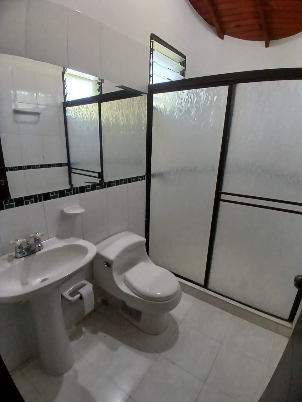 VENDO CASA CAMPESTRE VIA CERRITOS LA VIRGINIA