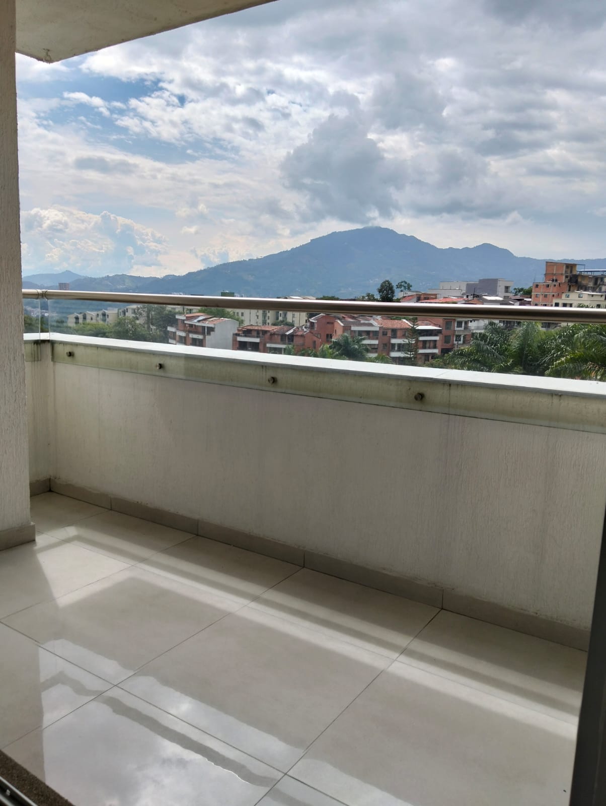 VENDO APARTAMENTO EN ALAMOS PEREIRA