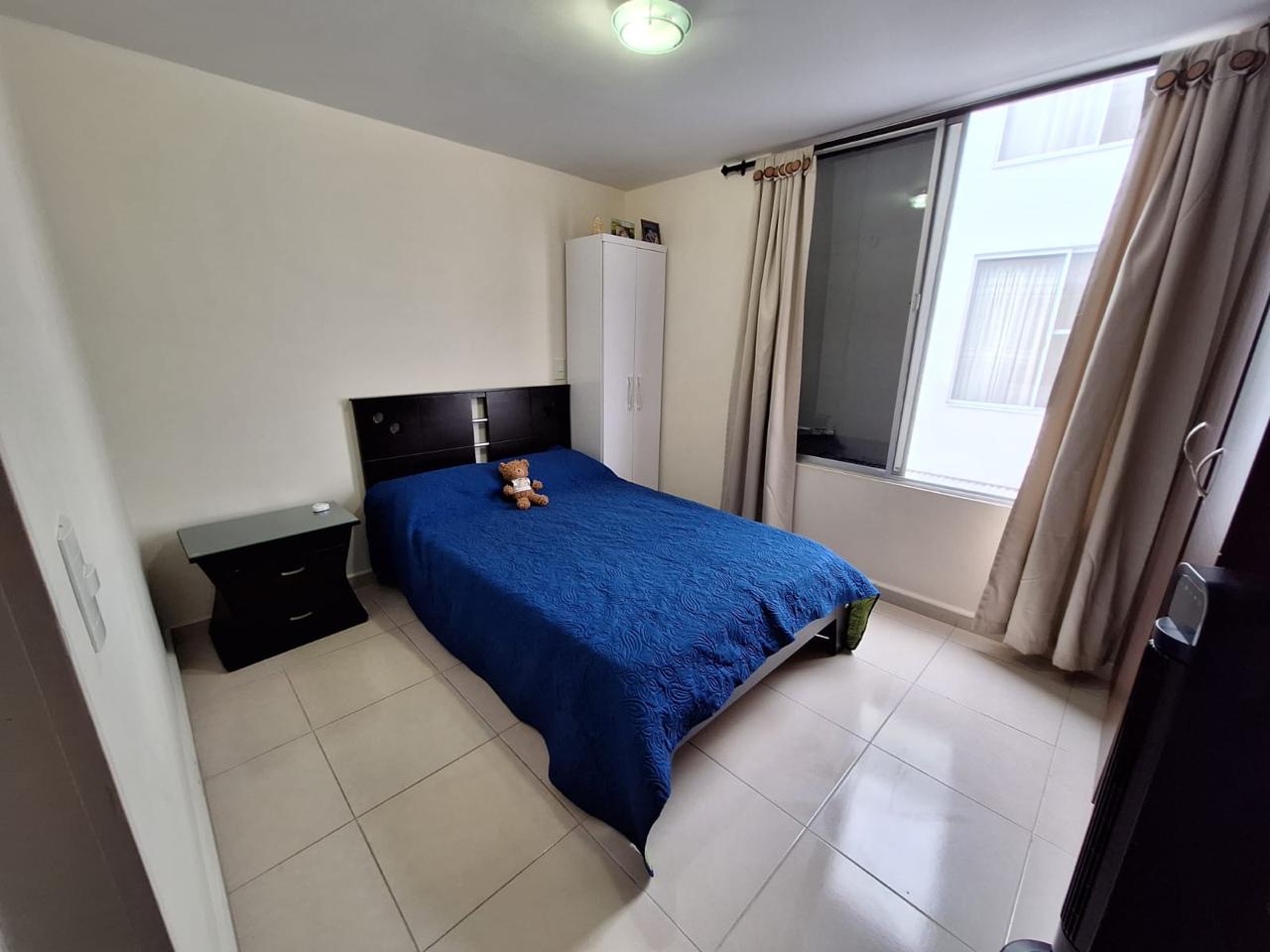 VENDO CASA EN AVENIDA SUR CONJUNTO CERRADO.