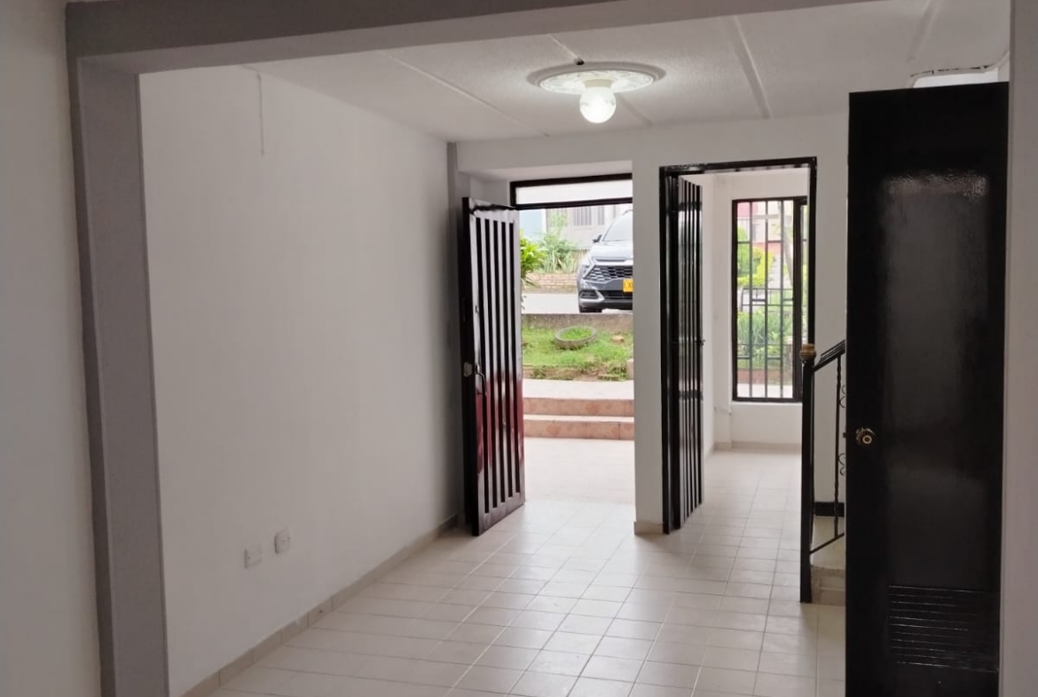 ARRIENDO CASA EN VILLA DEL PRADO PEREIRA