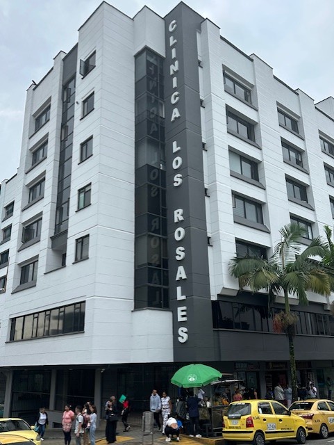 ARRIENDO DE CONSULTORIO EN CLINICA LOS ROSALES