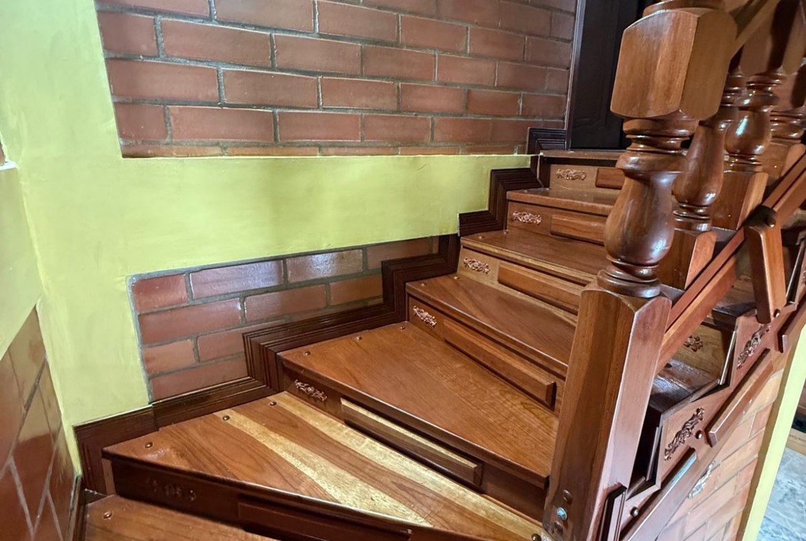 VENDO CASA EN QUINTAS DE JARDIN COLONIAL