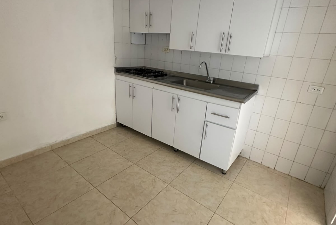 RENTO CASA COMERCIAL EN LA VILLA