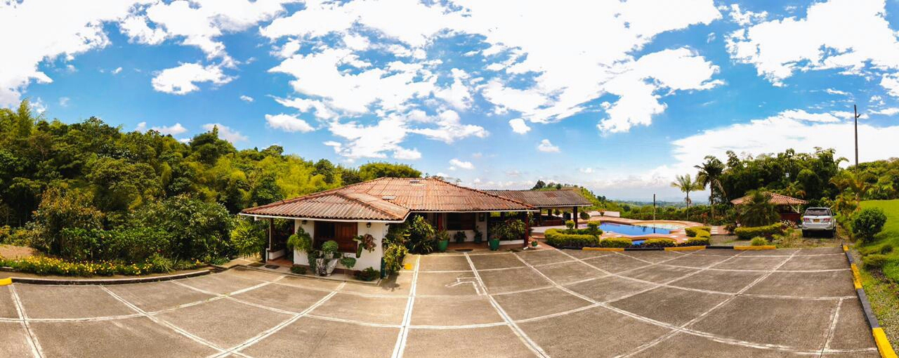 SE VENDE HERMOSA FINCA DE RECREO VIA A ARMENIA