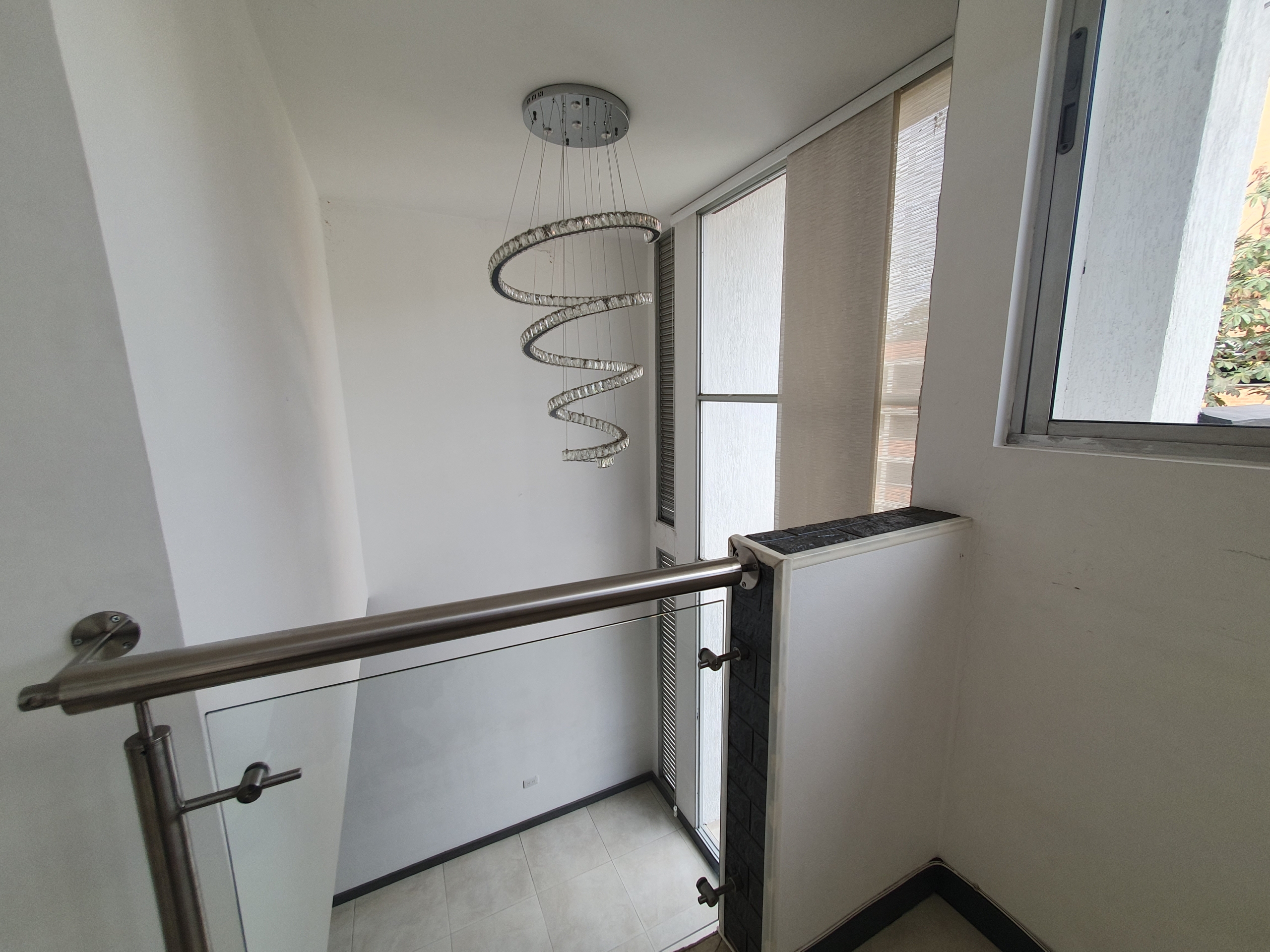 EN VENTA APARTAMENTO DUPLEX AV SUR SECTOR CORALES