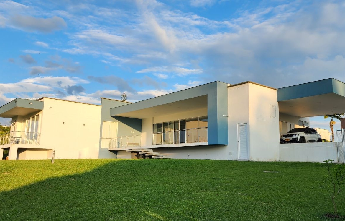 VENDO CASA CAMPESTRE VIA ARMENIA