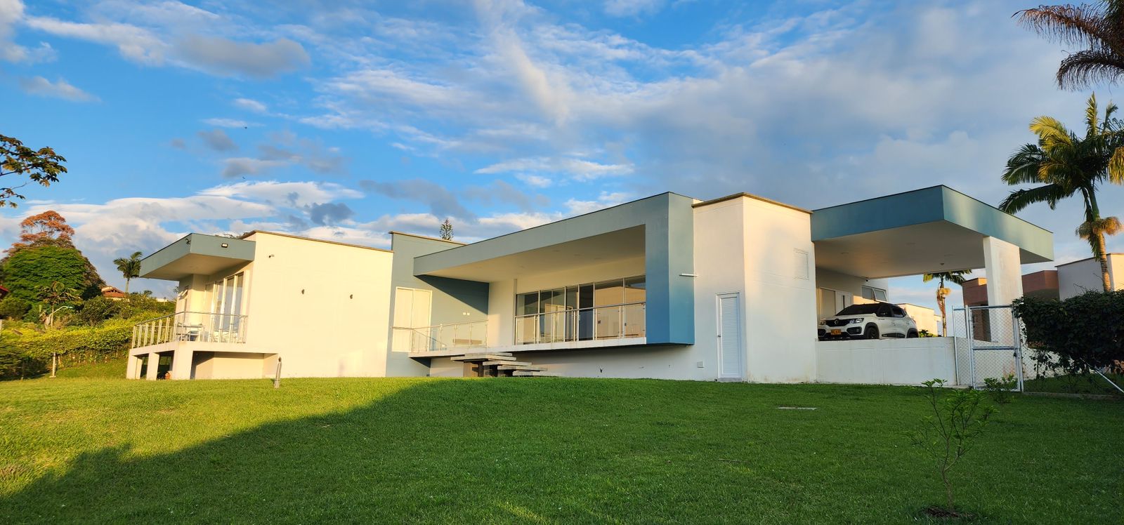 VENDO CASA CAMPESTRE VIA ARMENIA