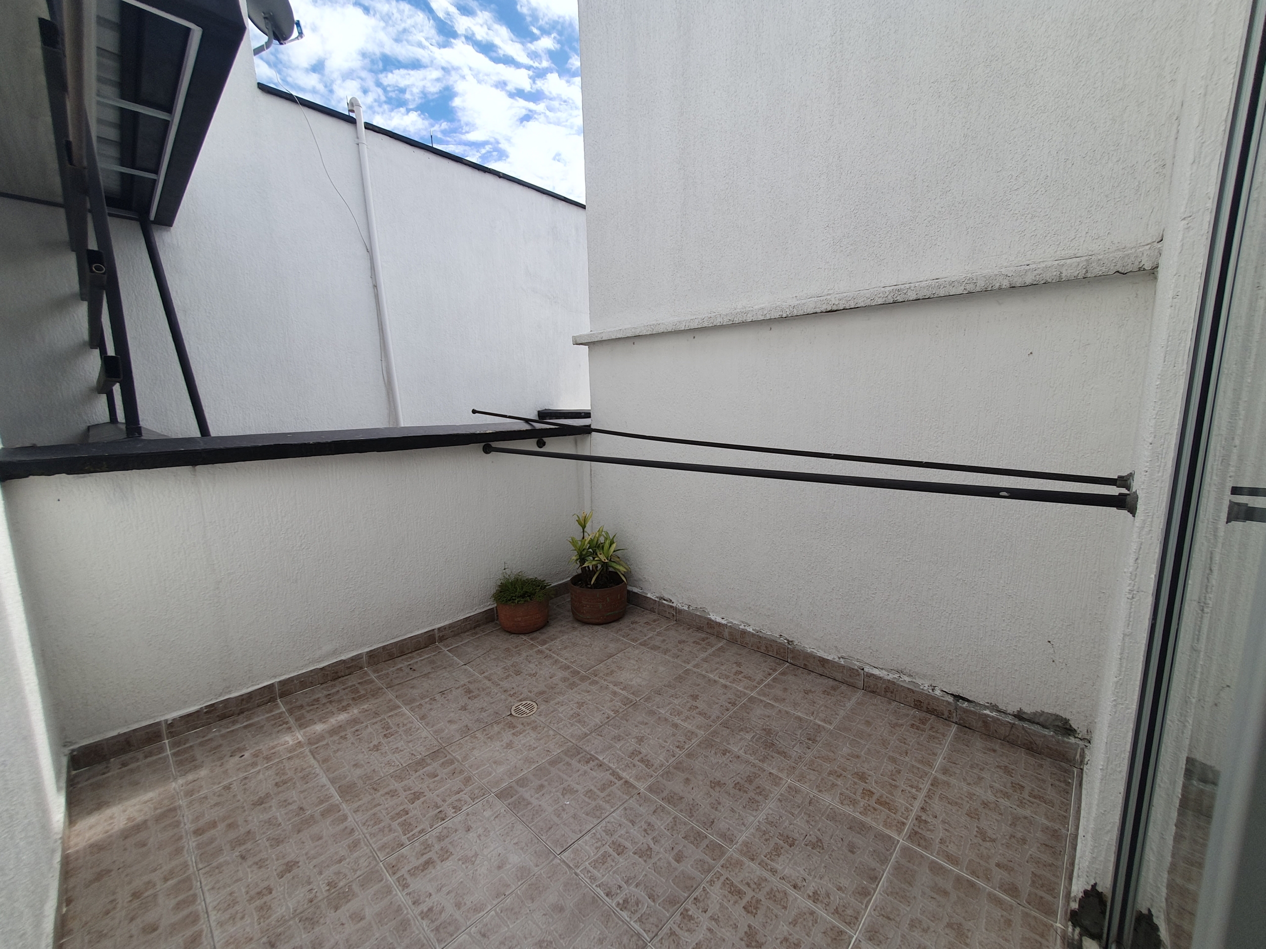 EN VENTA APARTAMENTO DUPLEX AV SUR SECTOR CORALES