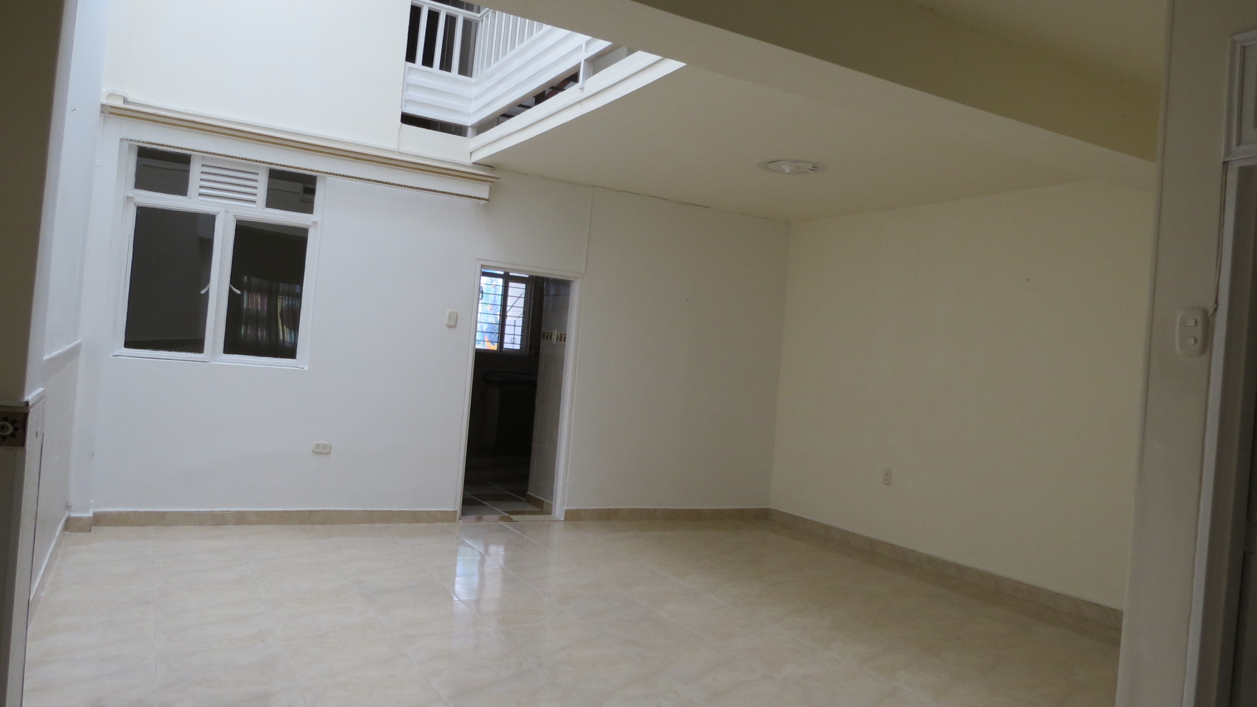 30507620190524045219 Vende casa en el centro de Pereira
