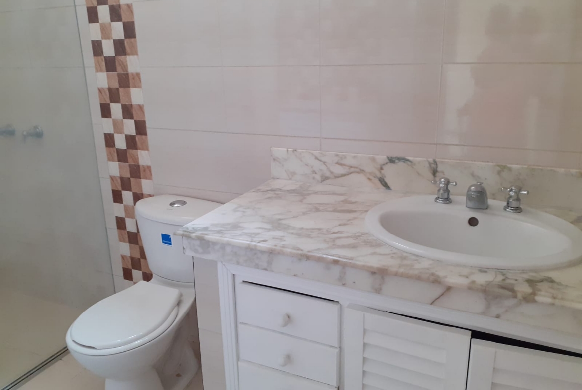 VENDO APARTAMENTO EN PINARES DE SAN MARTIN PEREIRA