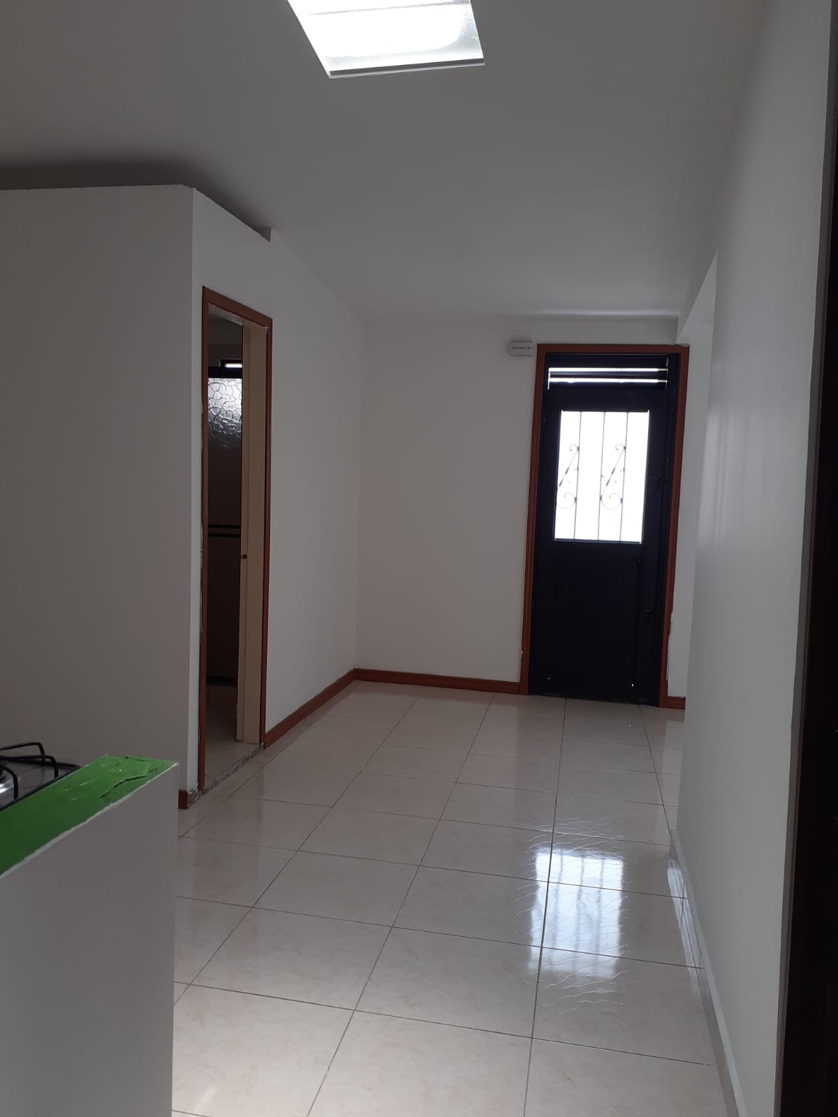 ARRIENDO APARTA ESTUDIO EN LA PRADERA