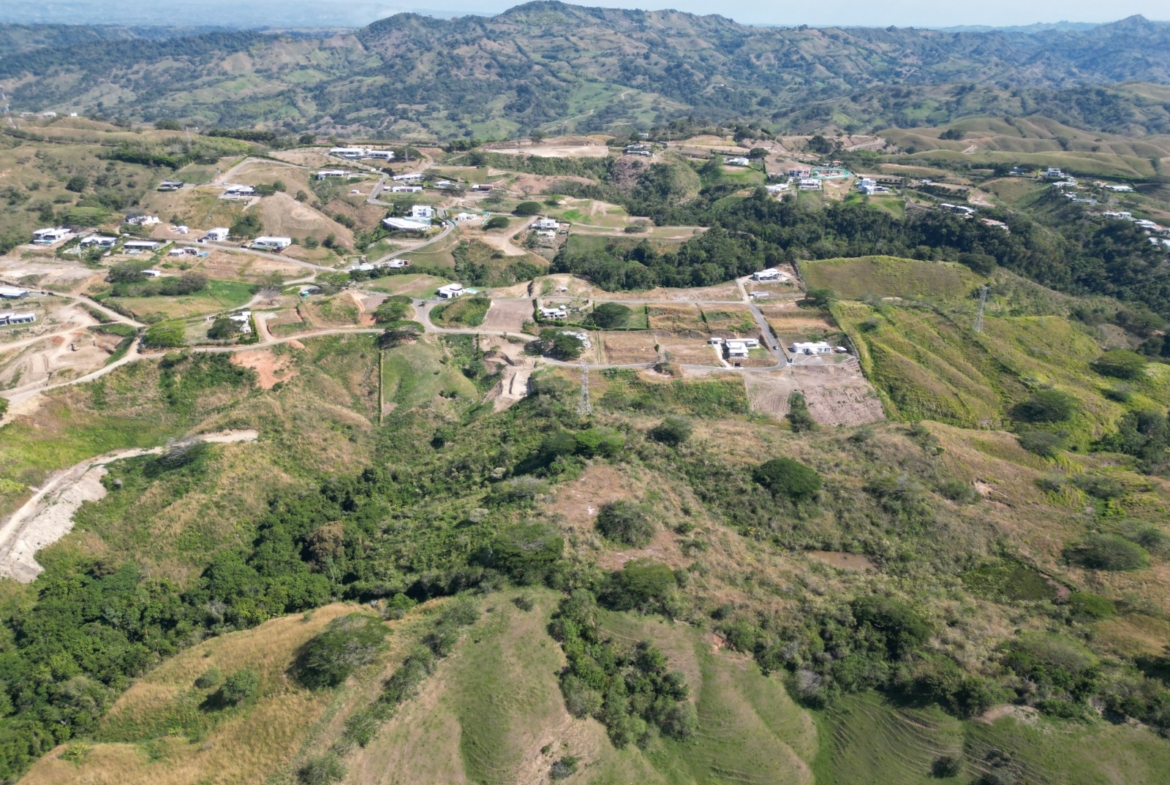 VENDO O CAMBIO LOTE 2000 M2 CONDOMINIO EN CERRITOS PEREIRA