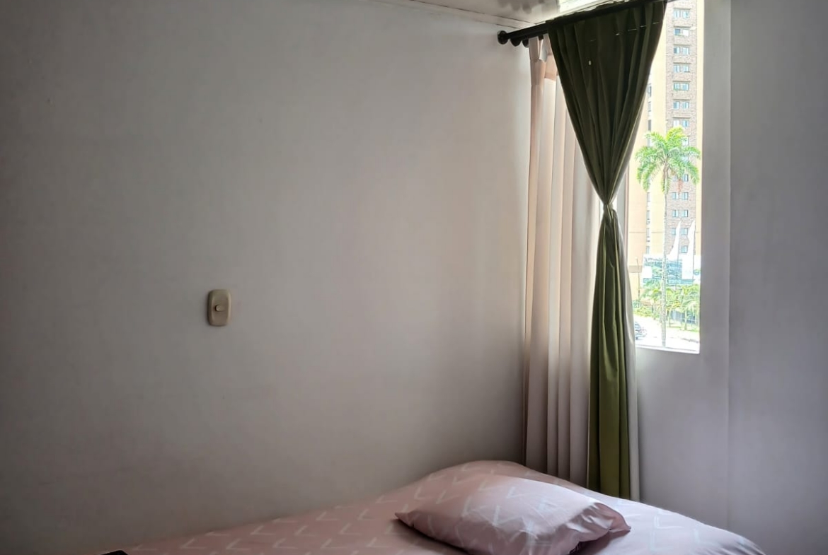 VENDO APARTAMENTO EN LOS CEDROS PEREI