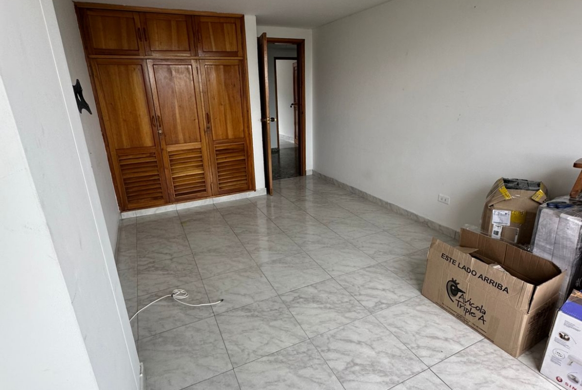 VENTA APARTAMENTO CENTRO DE PEREIRA, CERCA AL PARQUE EL LAGO