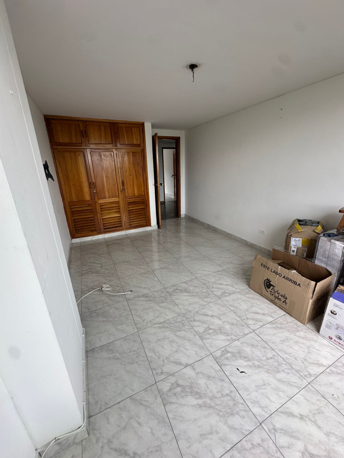 30507620250901030126 VENTA APARTAMENTO CENTRO DE PEREIRA, CERCA AL PARQUE EL LAGO