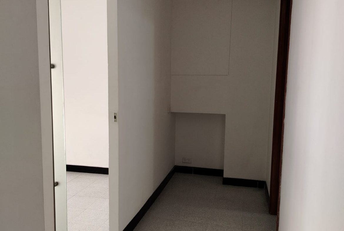 ARRIENDO OFICINA EN EL CENTRO DE PEREIRA