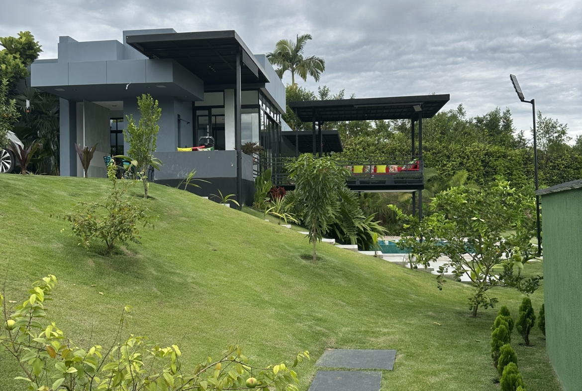 VENTA DE CASA CAMPESTRE EN MALABAR