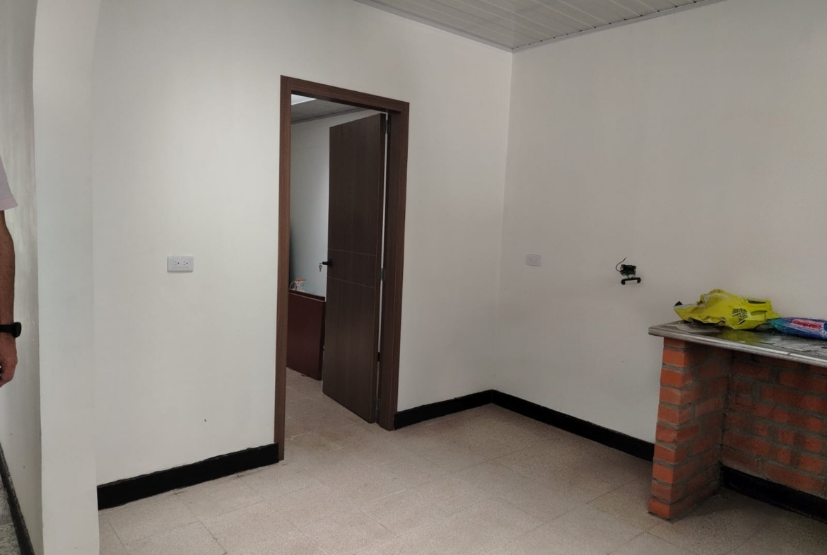 VENDO CASA EN EL ACUARIO CUBA