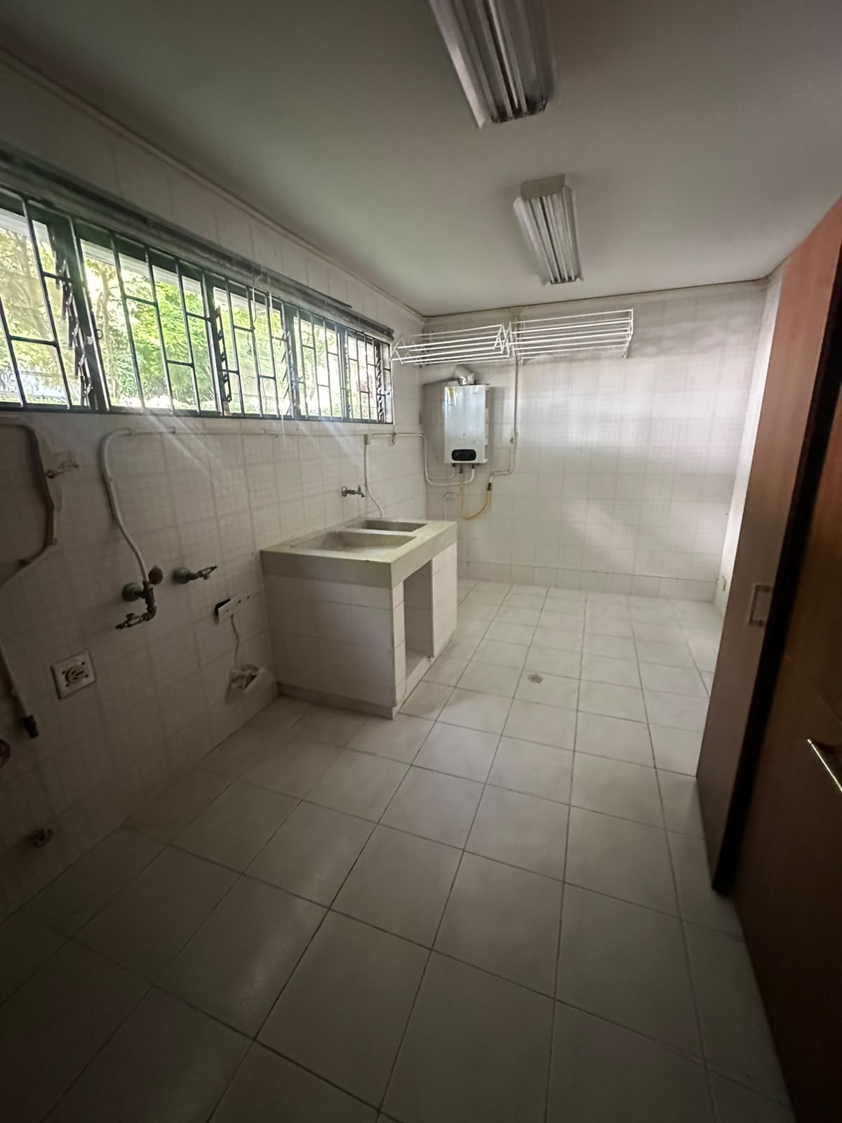 VENDO CASA EN SECTOR CIRCUNVALAR