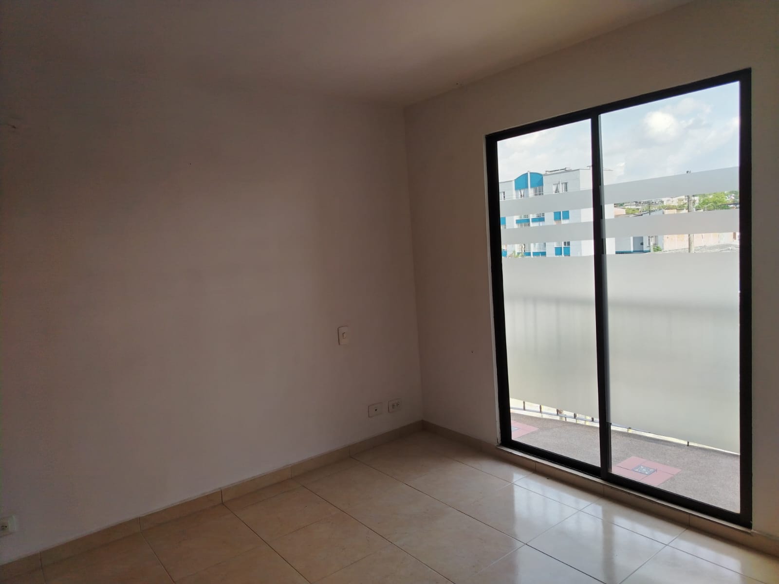 30507620260702083217 VENDO APARTAMENTO EN MILAN CONJ RES. DOSQUEBRADAS