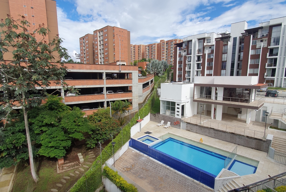 EN VENTA APARTAMENTO DUPLEX AV SUR SECTOR CORALES